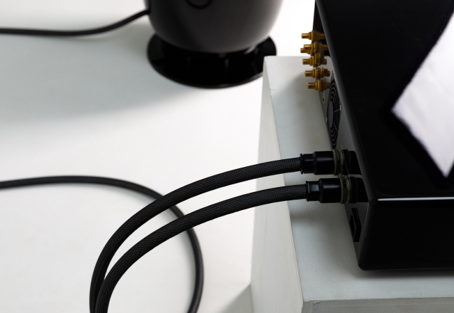 High voltage capacitors